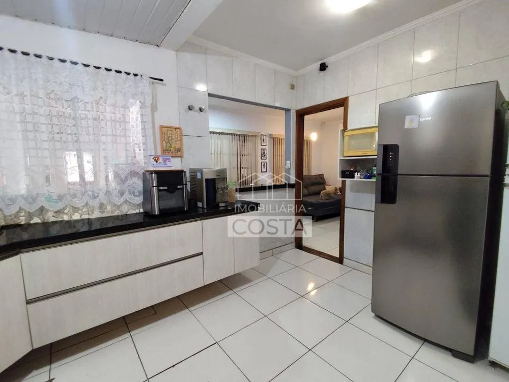 Casa, 3 quartos, 240 m² - Foto 7