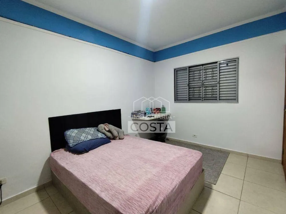 Casa, 3 quartos, 240 m² - Foto 10