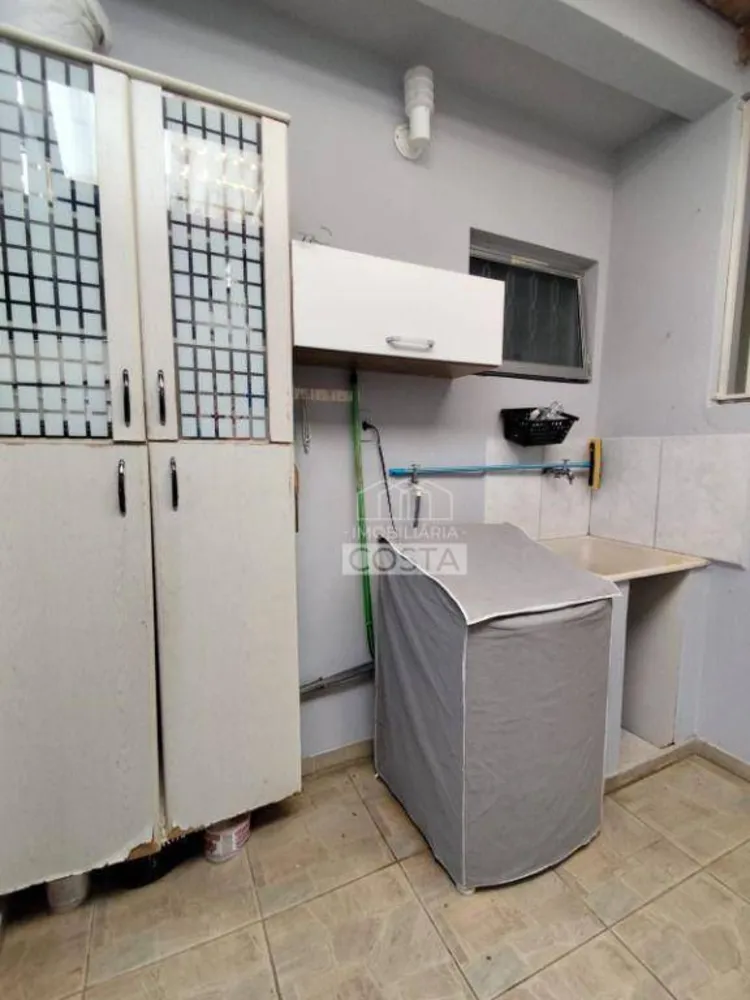 Casa, 3 quartos, 240 m² - Foto 17