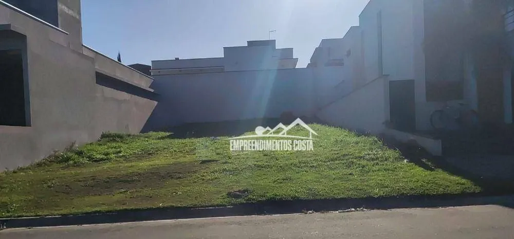Loteamento e Condomínio, 300 m² - Foto 1