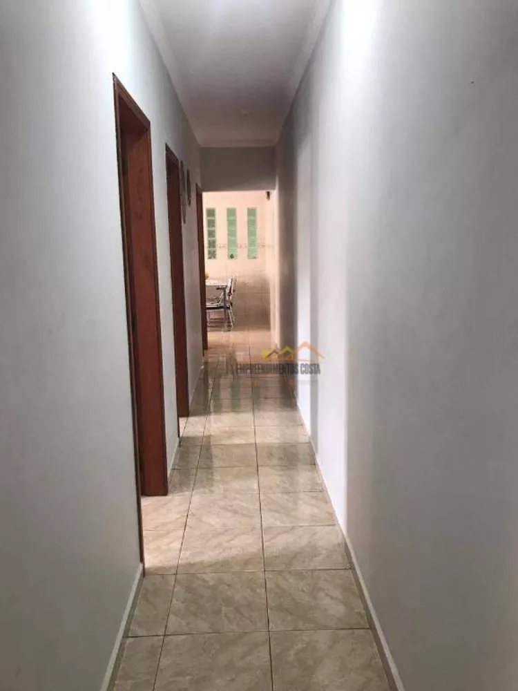 Casa, 5 quartos, 212 m² - Foto 1