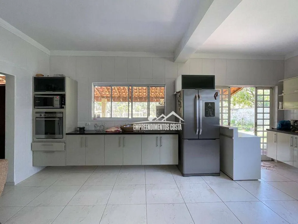 Chácara, 4 quartos, 3000 m² - Foto 6