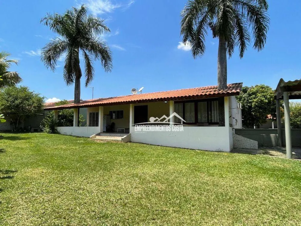 Chácara, 4 quartos, 3000 m² - Foto 1