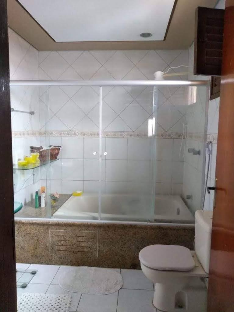 Casa à venda com 4 quartos, 310m² - Foto 18