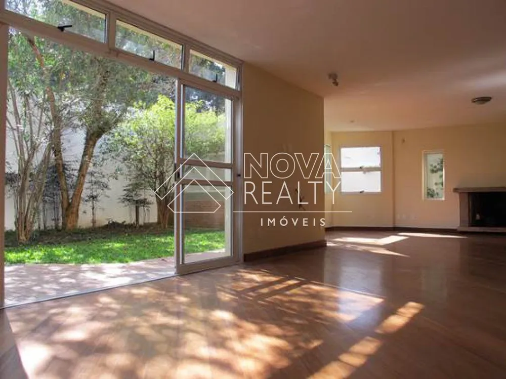 Sobrado, 3 quartos, 320 m² - Foto 1