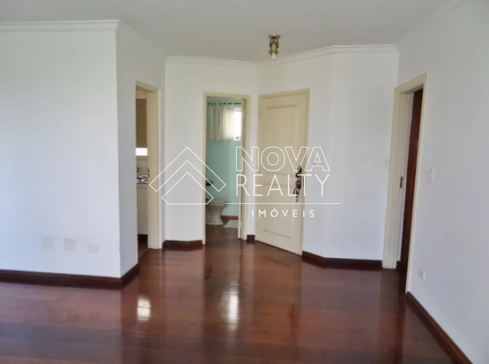 Apartamento para alugar com 4 quartos, 140m² - Foto 2