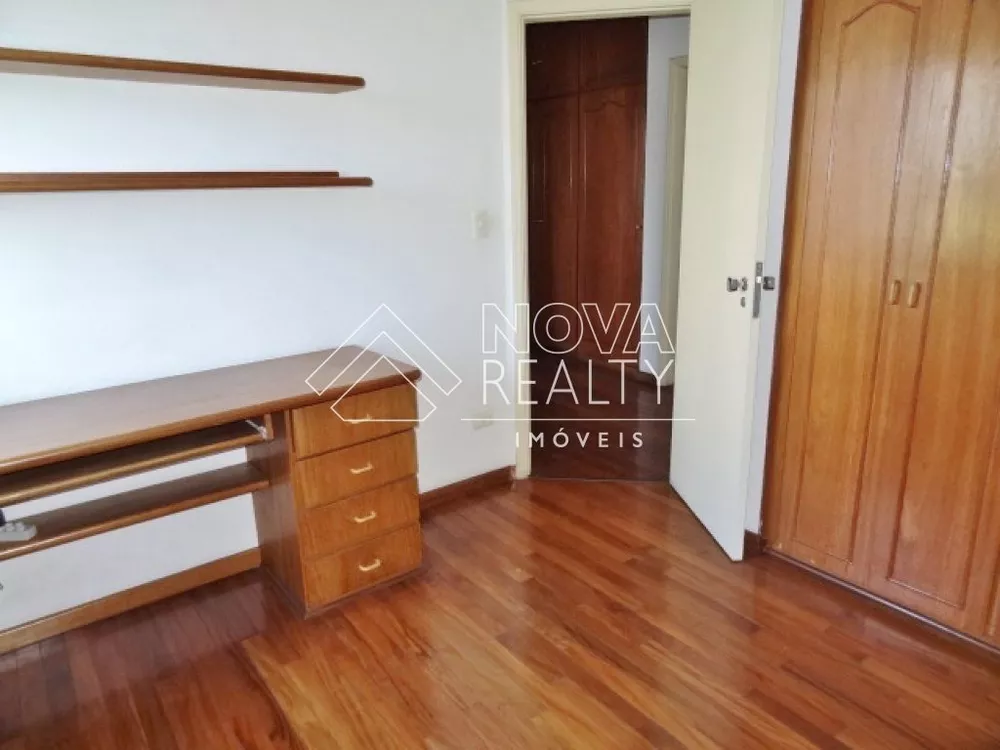 Apartamento para alugar com 4 quartos, 140m² - Foto 8