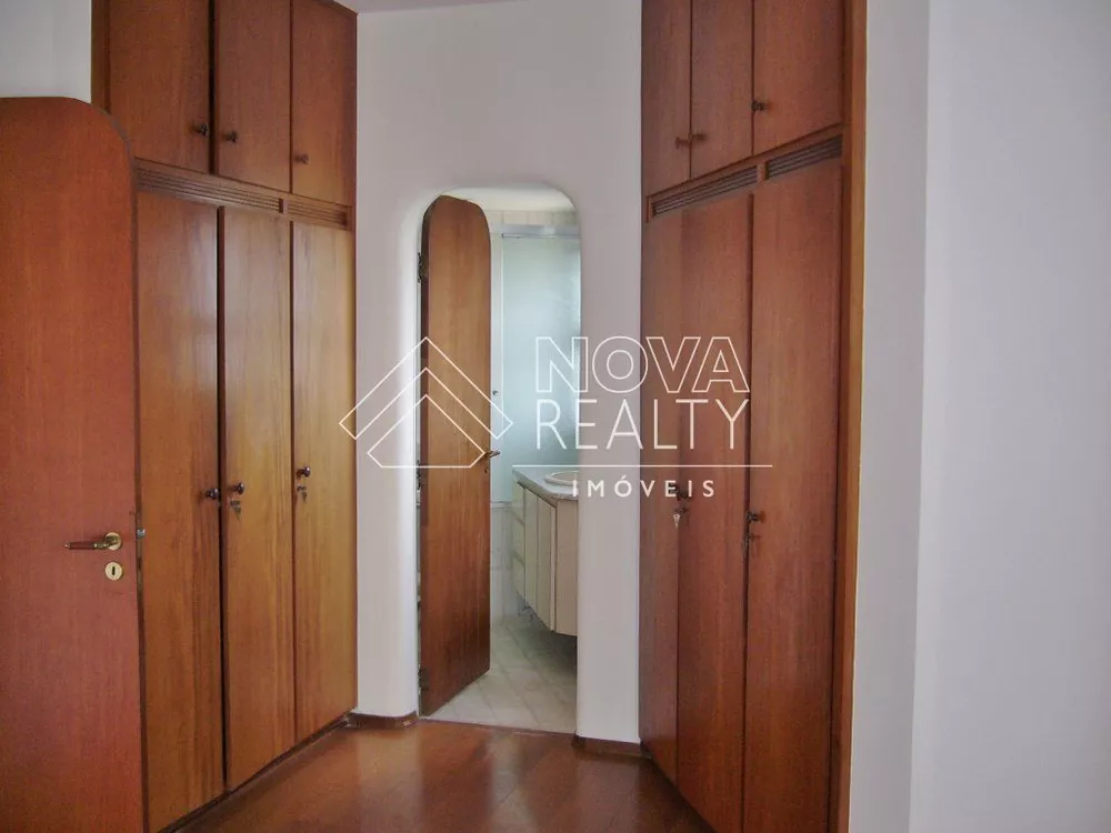 Apartamento para alugar com 3 quartos, 195m² - Foto 4