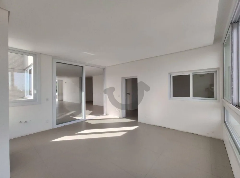 Apartamento, 3 quartos, 291 m² - Foto 2