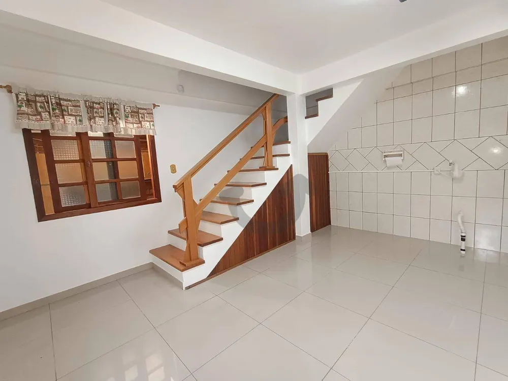 Casa, 4 quartos, 160 m² - Foto 1