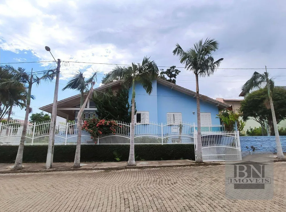 Casa, 2 quartos, 211 m² - Foto 1