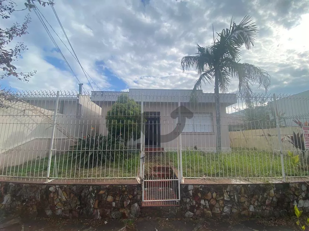 Casa para alugar com 4 quartos, 120m² - Foto 1