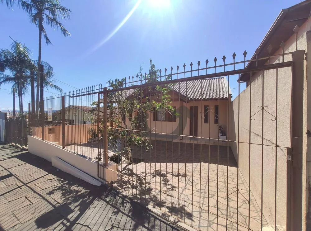 Casa, 3 quartos, 286 m² - Foto 1