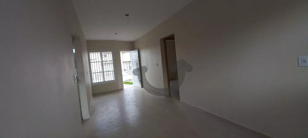 Casa à venda com 2 quartos, 67m² - Foto 5