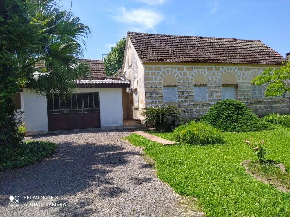 Casa, 4 quartos, 230 m² - Foto 1