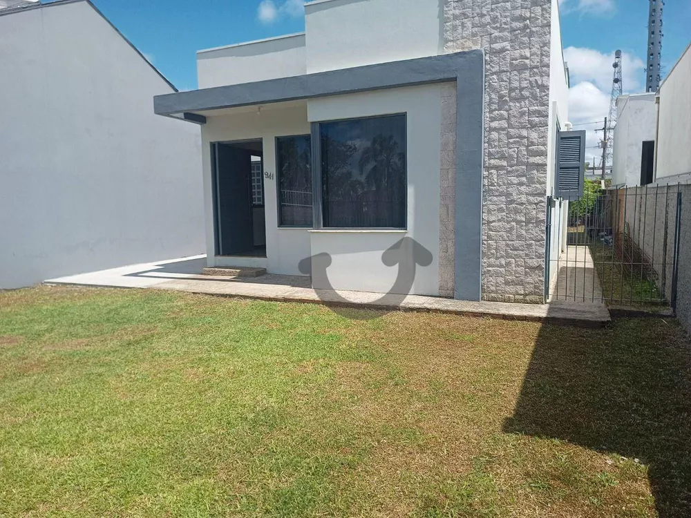 Casa à venda com 2 quartos, 95m² - Foto 2