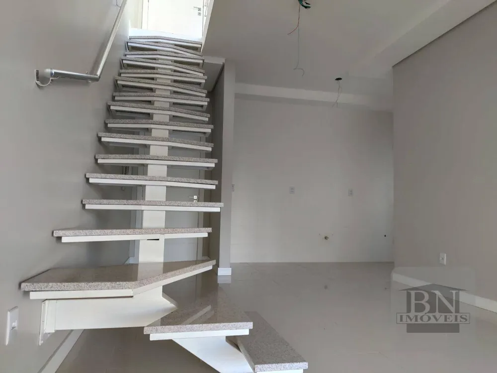 Apartamento, 3 quartos, 232 m² - Foto 2