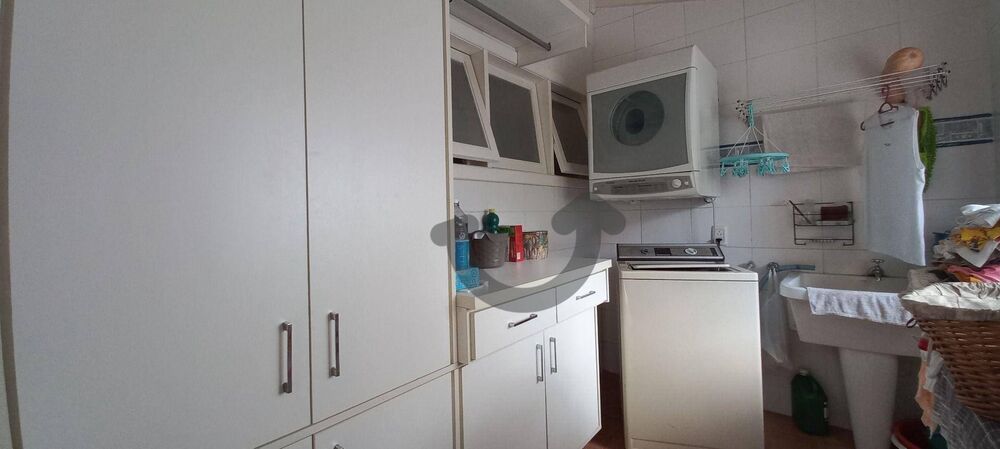 Casa à venda com 5 quartos, 201m² - Foto 14