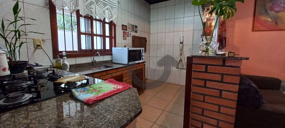 Casa à venda com 5 quartos, 201m² - Foto 20