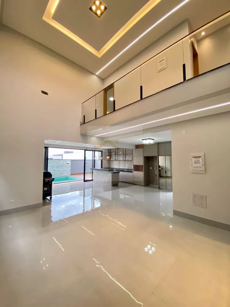 Casa à venda com 4 quartos, 238m² - Foto 14