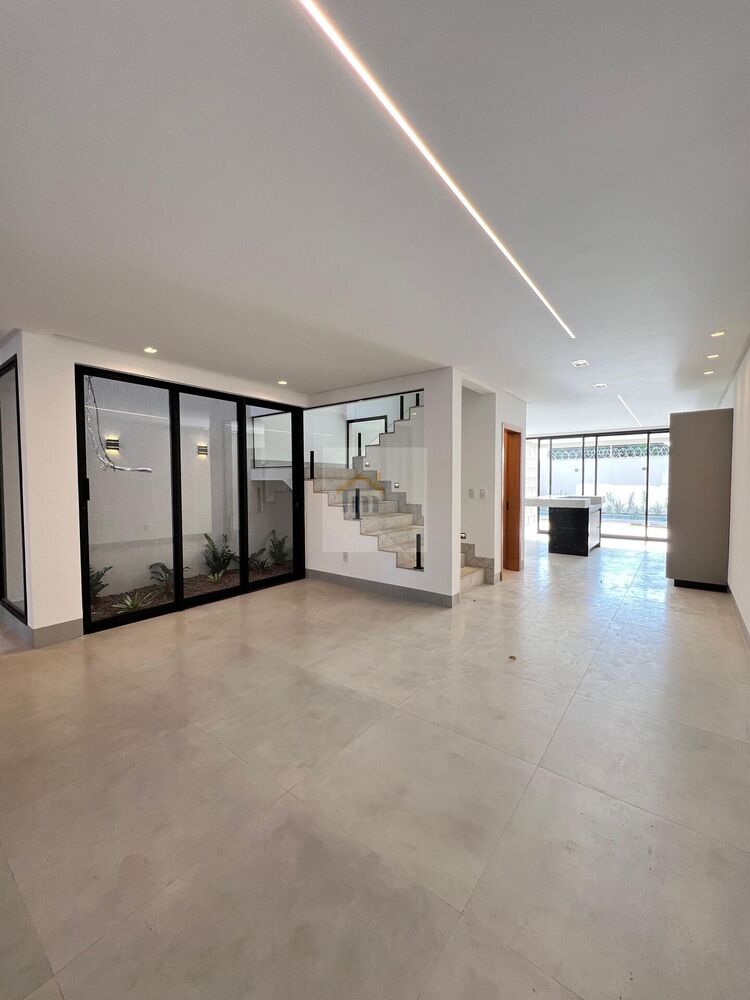 Casa à venda com 3 quartos, 209m² - Foto 7