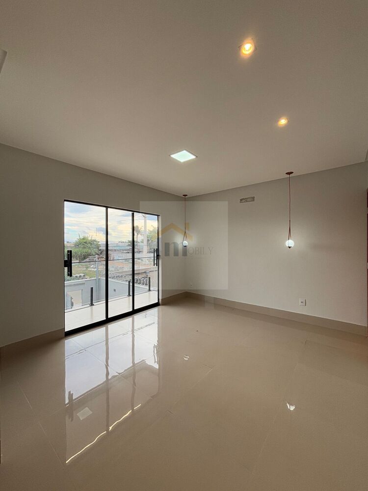Casa à venda com 4 quartos, 215m² - Foto 15
