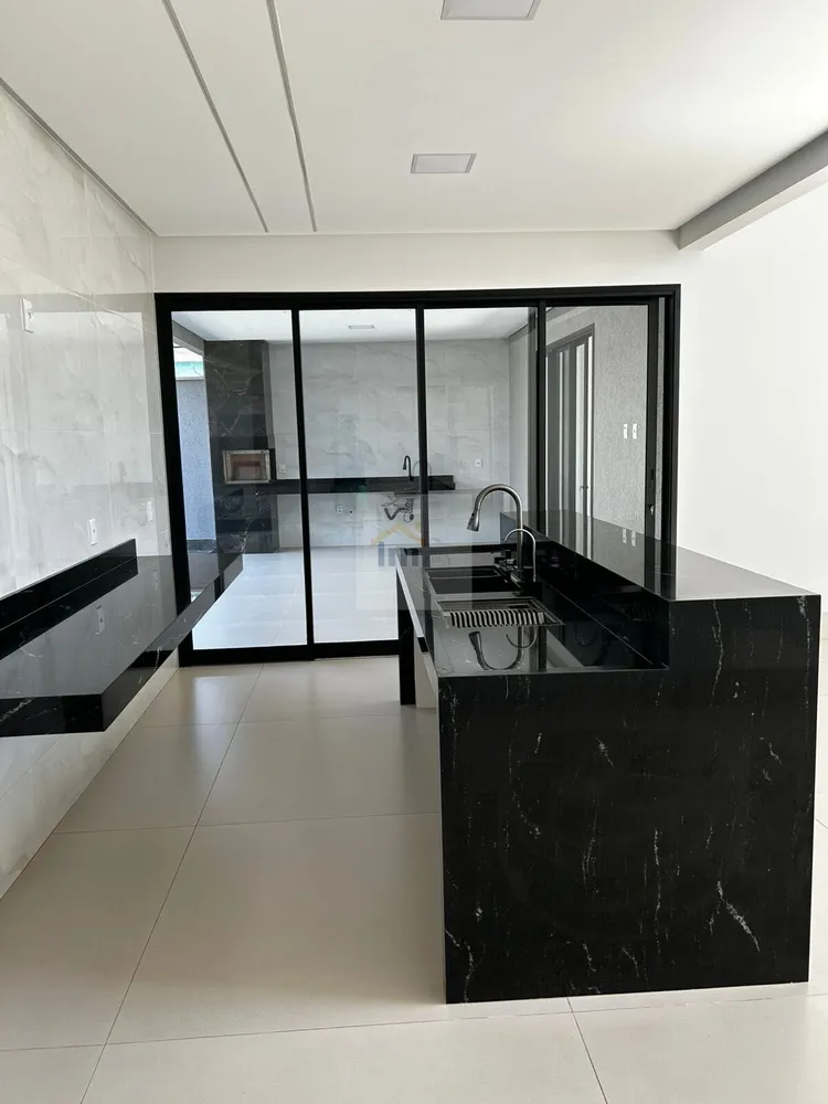 Casa, 3 quartos, 210 m² - Foto 9
