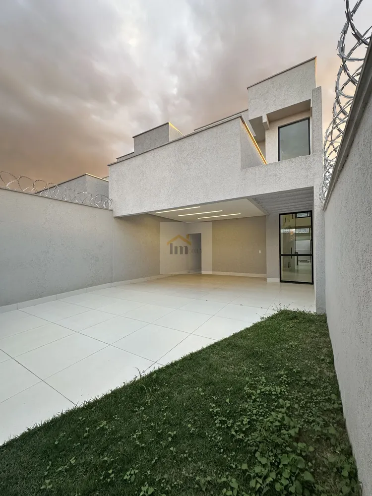 Casa, 3 quartos, 179 m² - Foto 1