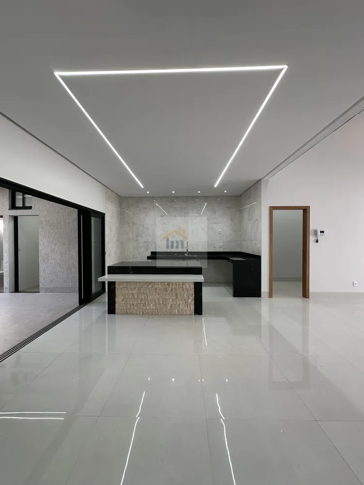 Casa, 3 quartos, 215 m² - Foto 9