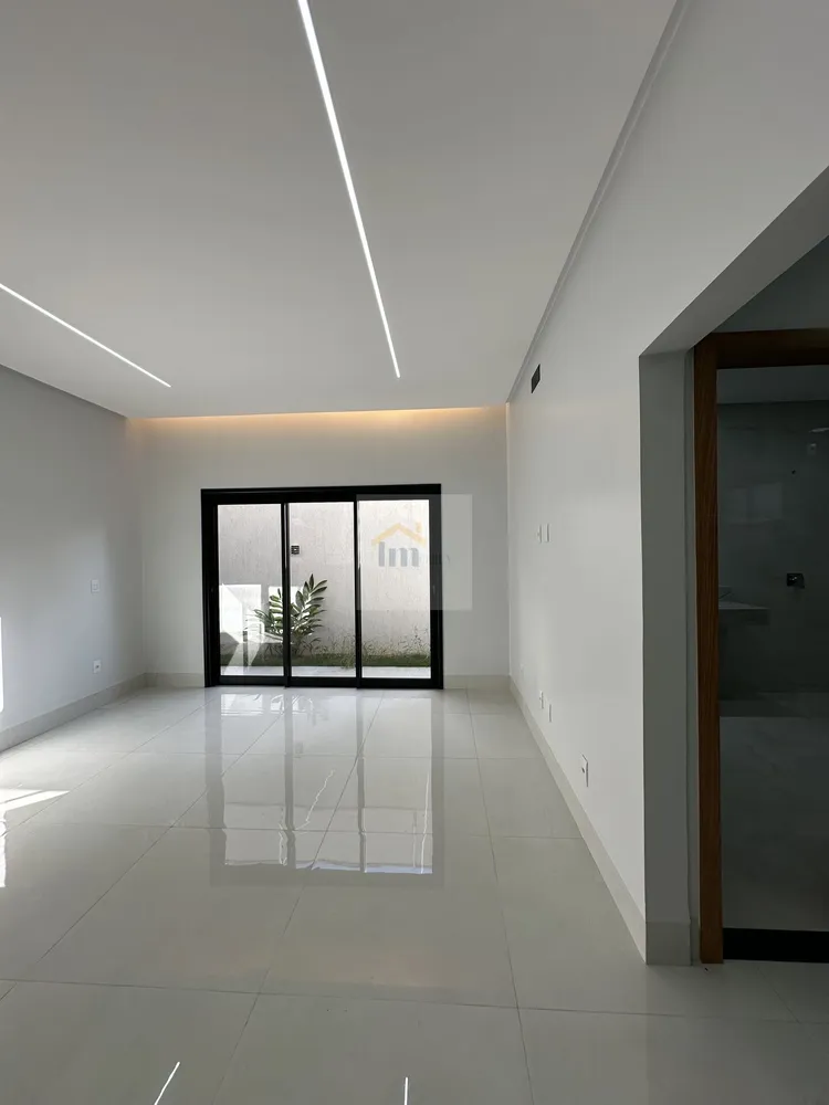 Casa, 3 quartos, 215 m² - Foto 1