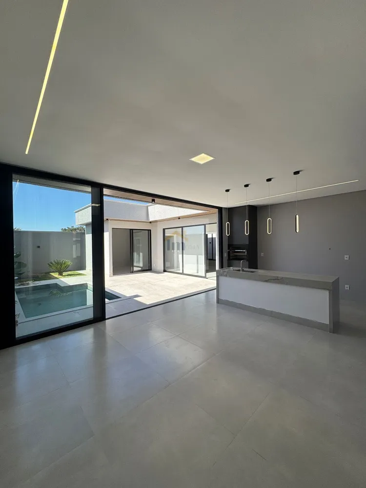 Casa, 3 quartos, 198 m² - Foto 3