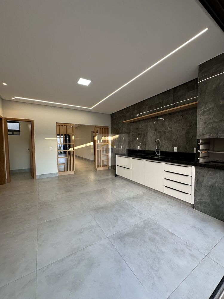 Casa à venda com 4 quartos, 219m² - Foto 13