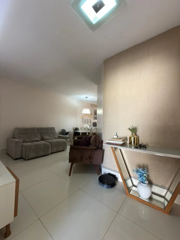 Casa, 3 quartos, 210 m² - Foto 2