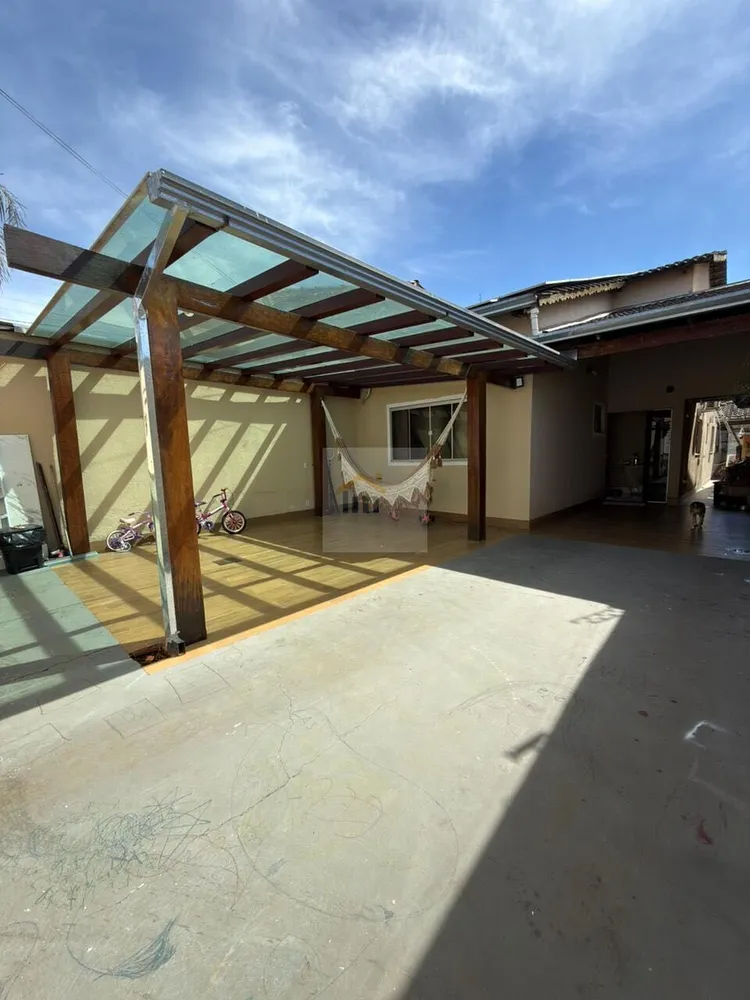 Casa, 3 quartos, 210 m² - Foto 4