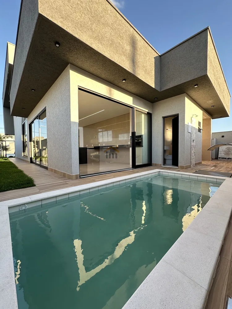 Casa, 4 quartos, 190 m² - Foto 1