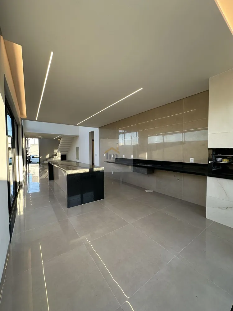 Casa, 4 quartos, 190 m² - Foto 3