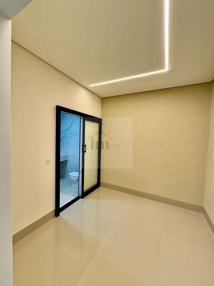 Casa à venda com 3 quartos, 200m² - Foto 2