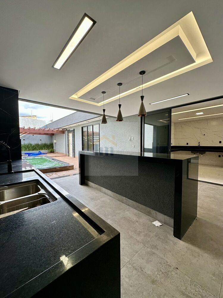 Casa à venda com 3 quartos, 199m² - Foto 10