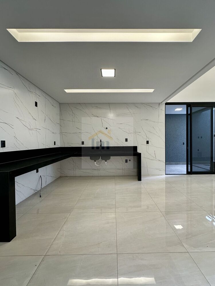 Casa à venda com 3 quartos, 199m² - Foto 4