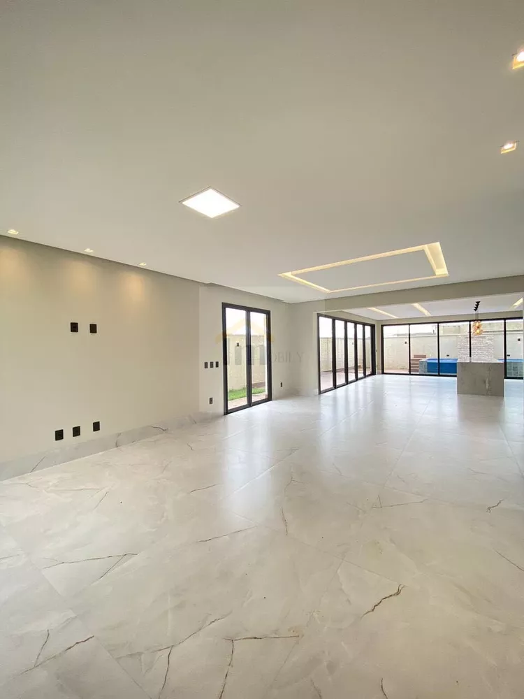 Casa de Condomínio à venda com 4 quartos, 280m² - Foto 3