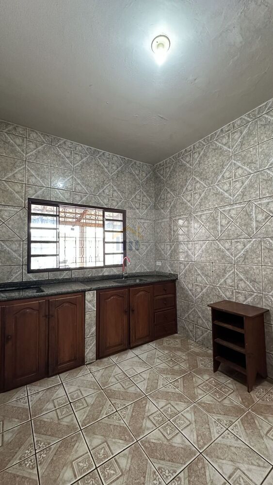 Casa à venda com 2 quartos, 120m² - Foto 3
