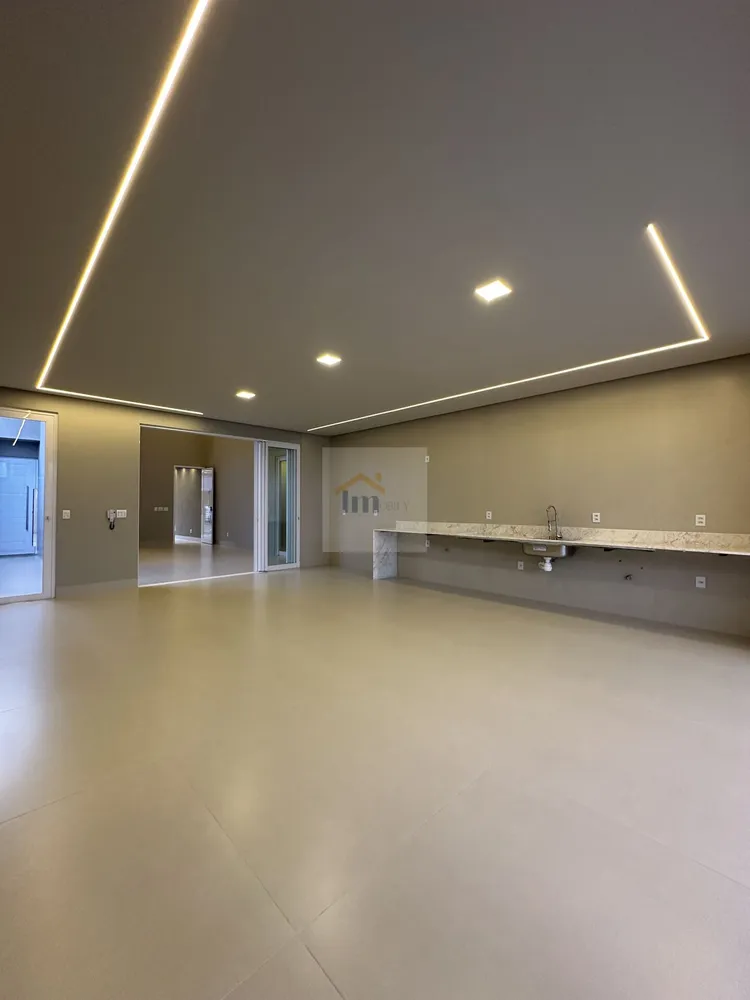 Casa, 4 quartos, 224 m² - Foto 2