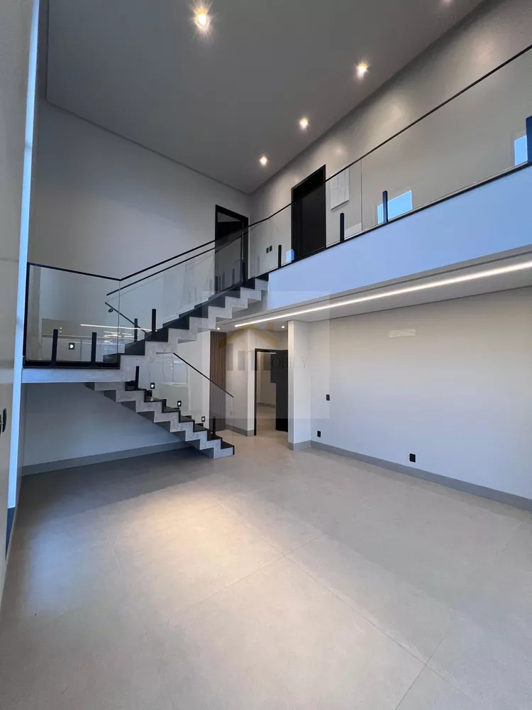 Casa à venda com 5 quartos, 251m² - Foto 2