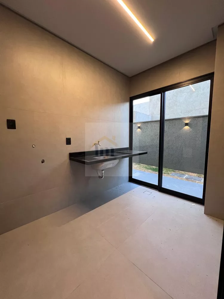 Casa à venda com 5 quartos, 251m² - Foto 15