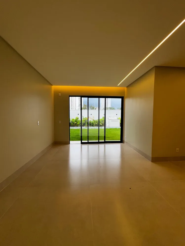 Casa, 4 quartos, 221 m² - Foto 2