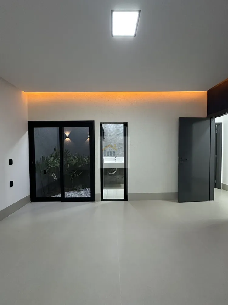 Casa, 3 quartos, 238 m² - Foto 1