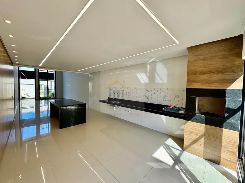 Casa à venda com 3 quartos, 328m² - Foto 7