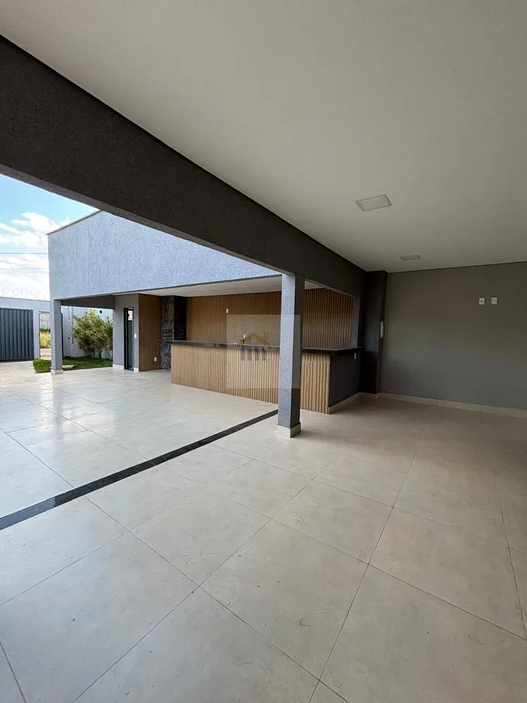 Casa, 3 quartos, 205 m² - Foto 1