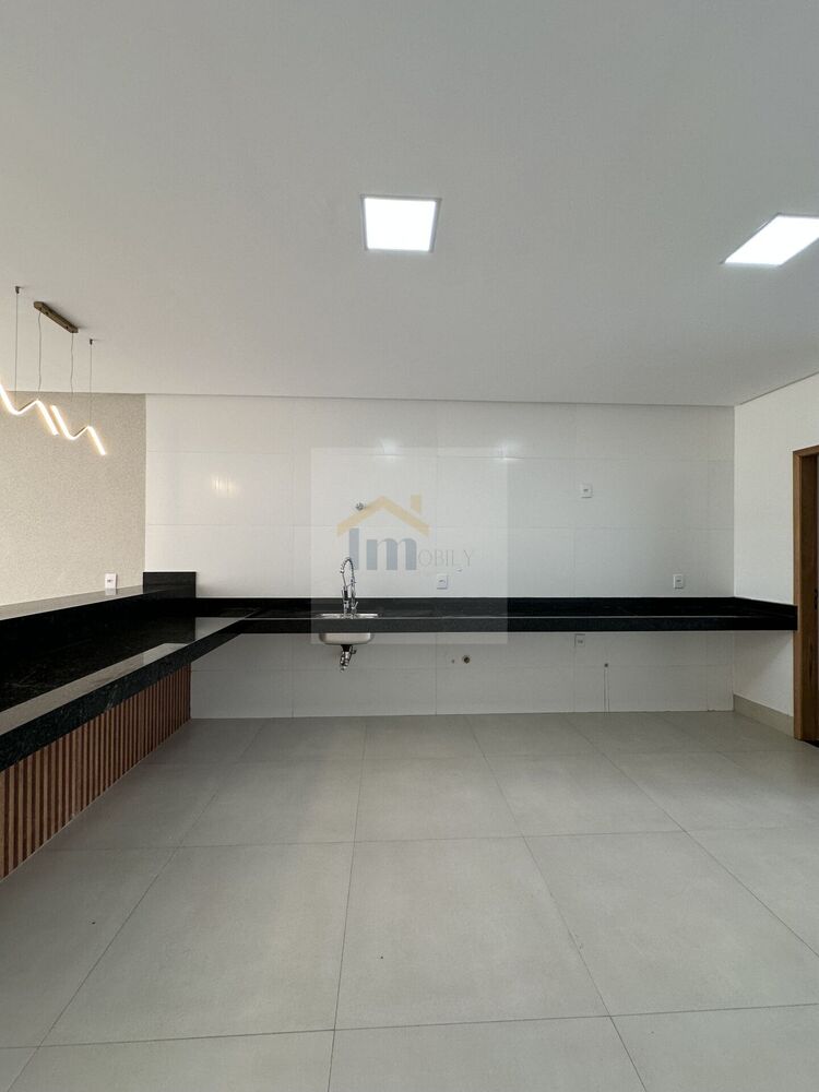 Casa à venda com 3 quartos, 175m² - Foto 4