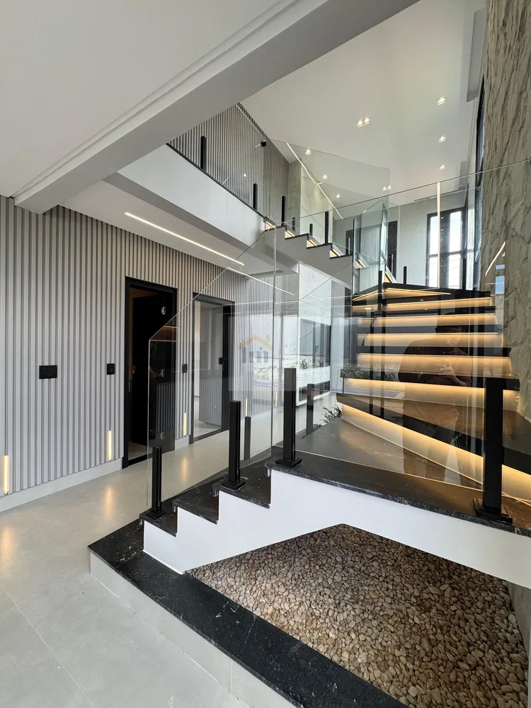 Casa, 4 quartos, 218 m² - Foto 2